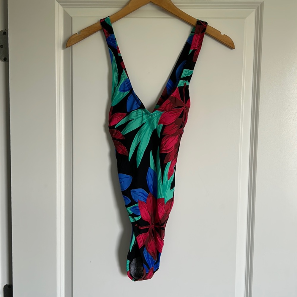SEA ANGEL ONE-PIECE SWIMWEAR SWIMSUIT SIZE S NWT